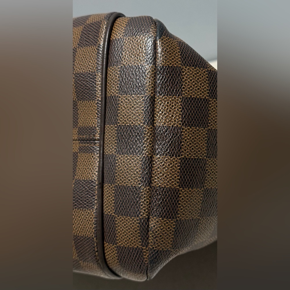 Louis Vuitton Totally MM Damier Ebene Canvas Tote Bag - Picture 8 of 16